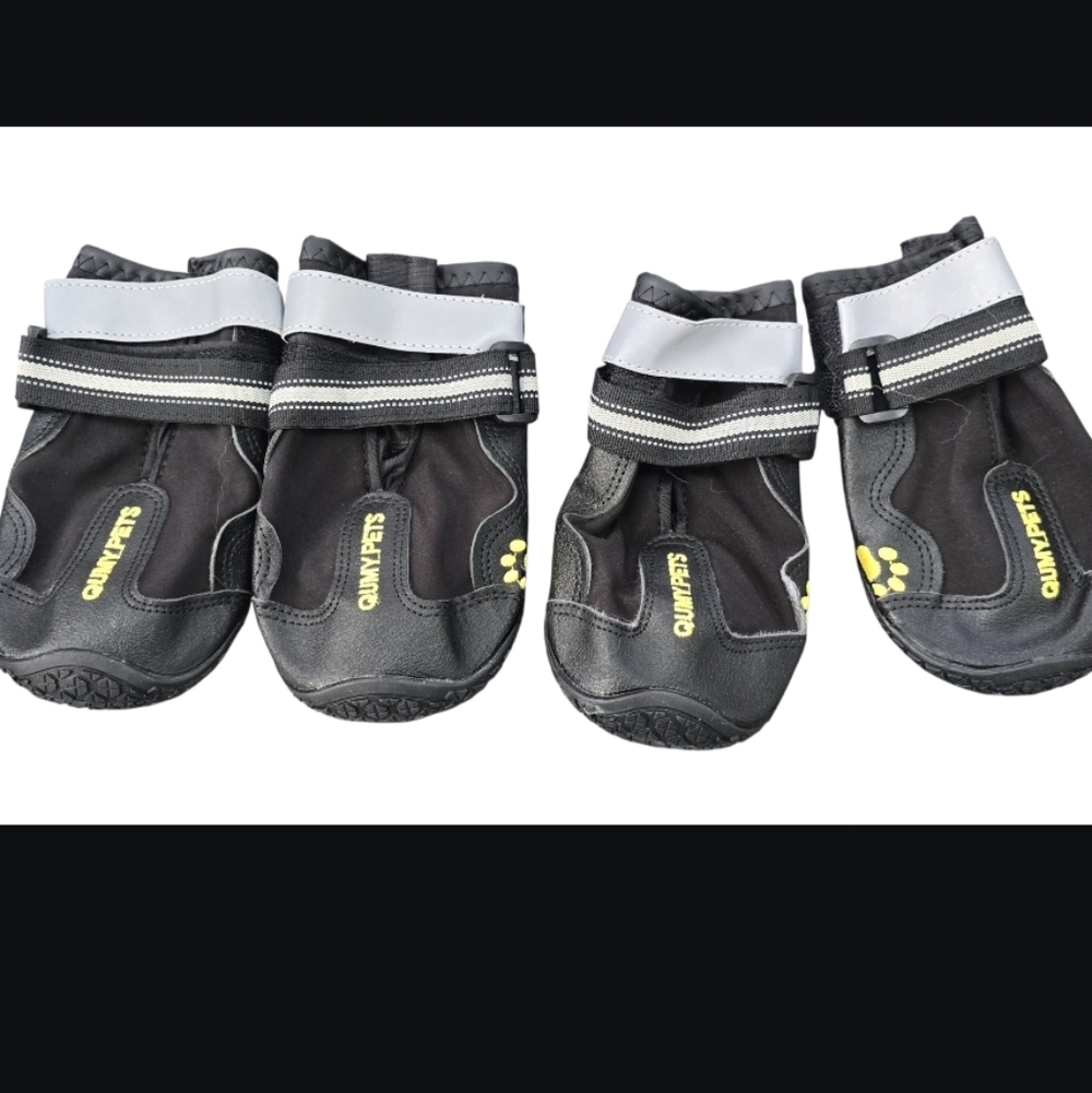 New Qumy Dog Paw Protector W Reflective STRAPS ( SIZE 8 3.0-3.3)